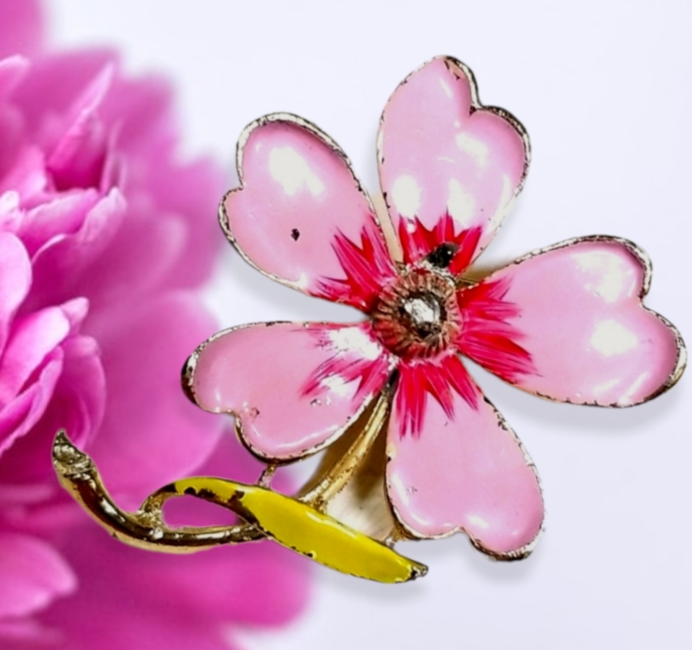 Vintage GERRYS Enamel Flower Brooch